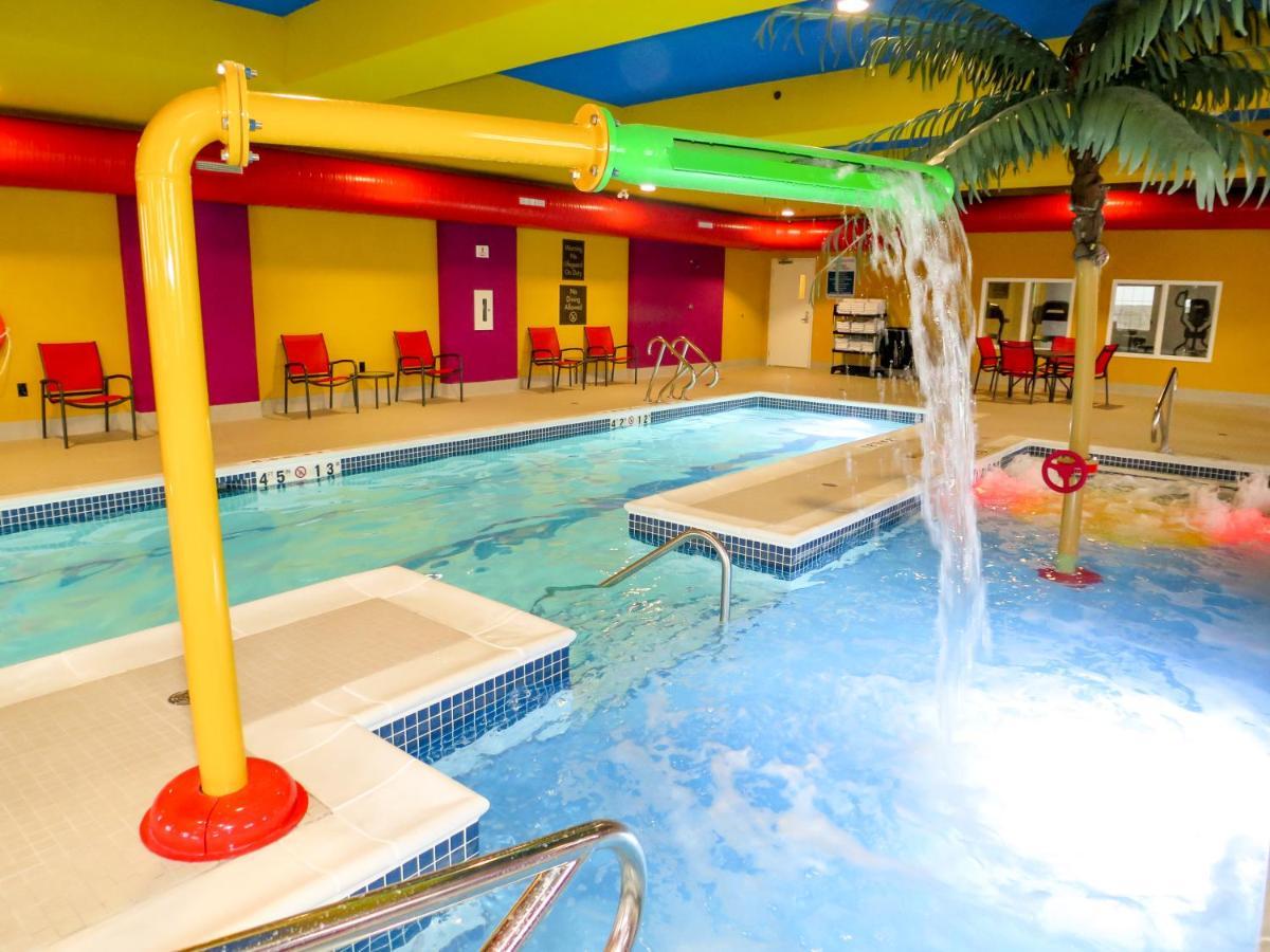 Comfort Suites Regina Luaran gambar