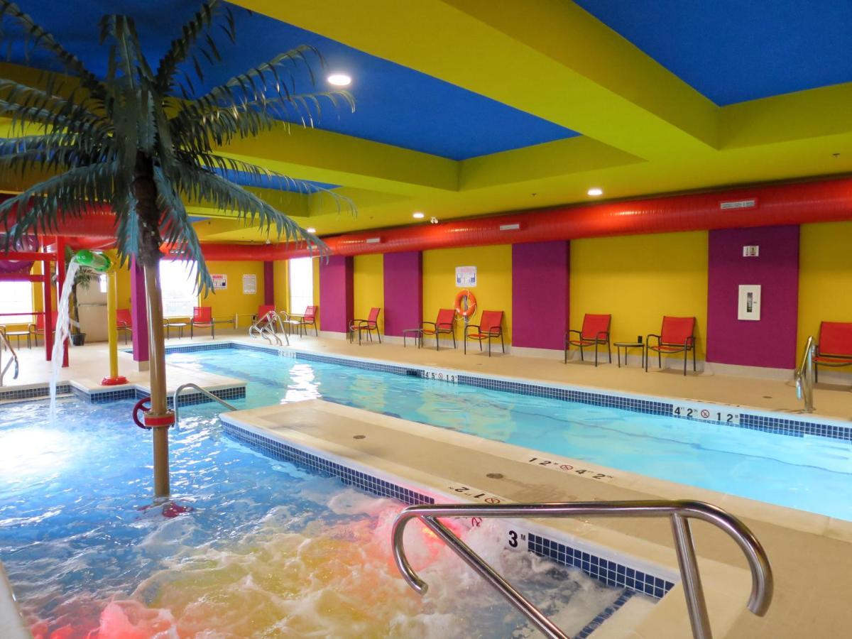 Comfort Suites Regina Luaran gambar