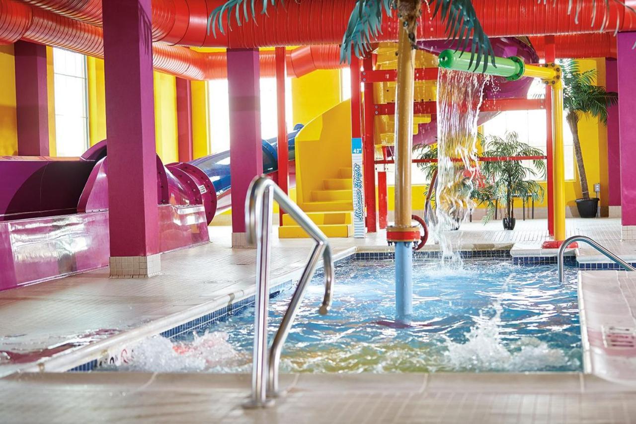 Comfort Suites Regina Luaran gambar