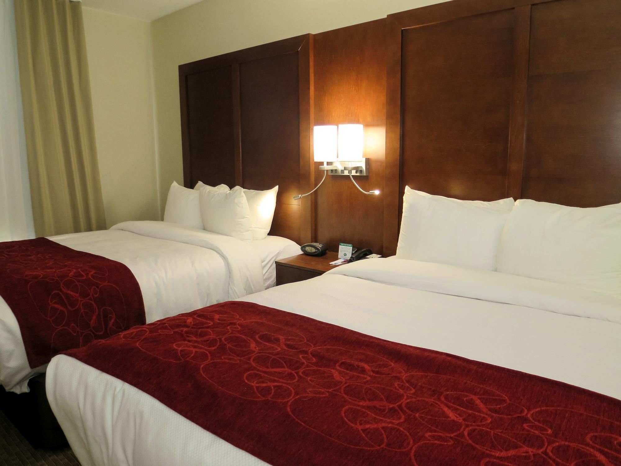 Comfort Suites Regina Luaran gambar