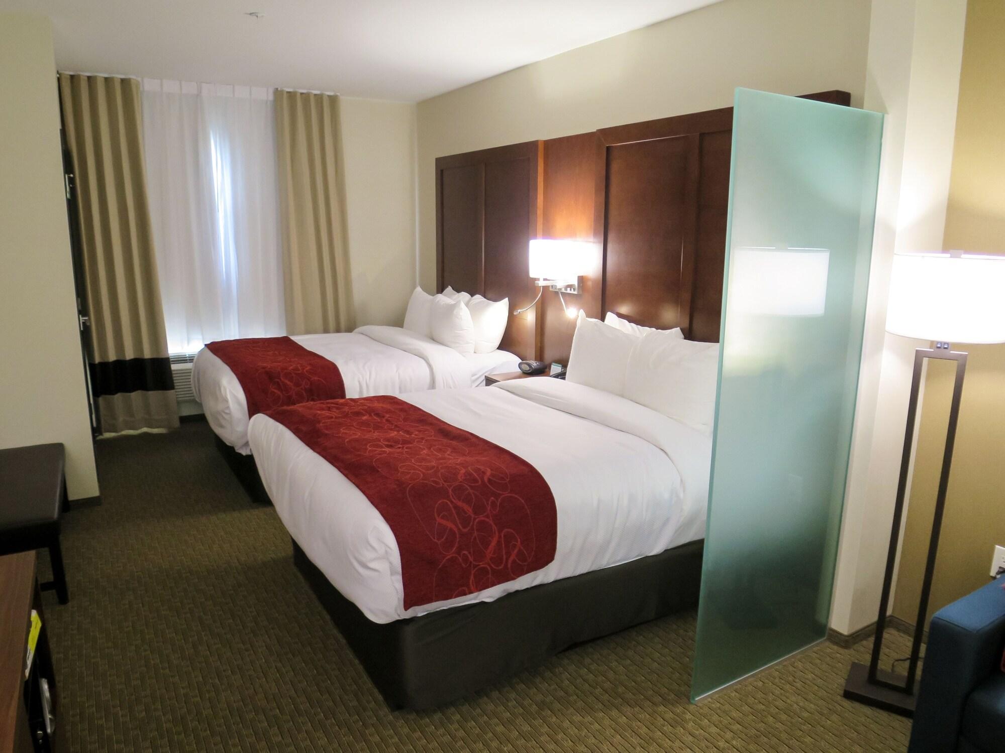 Comfort Suites Regina Luaran gambar