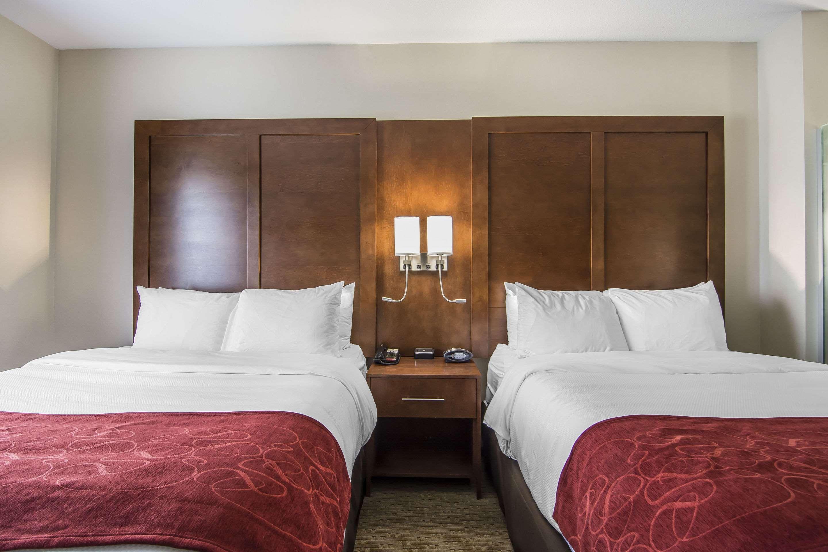 Comfort Suites Regina Luaran gambar