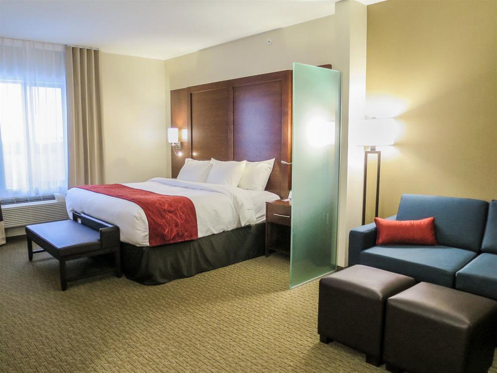 Comfort Suites Regina Luaran gambar