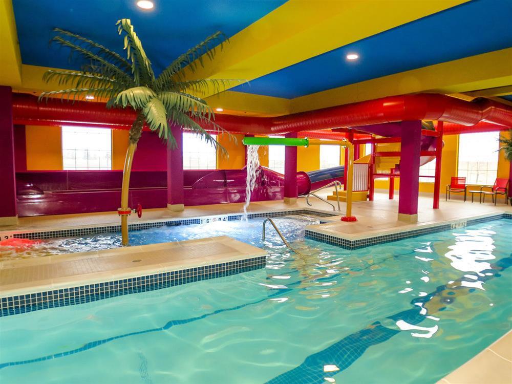 Comfort Suites Regina Luaran gambar