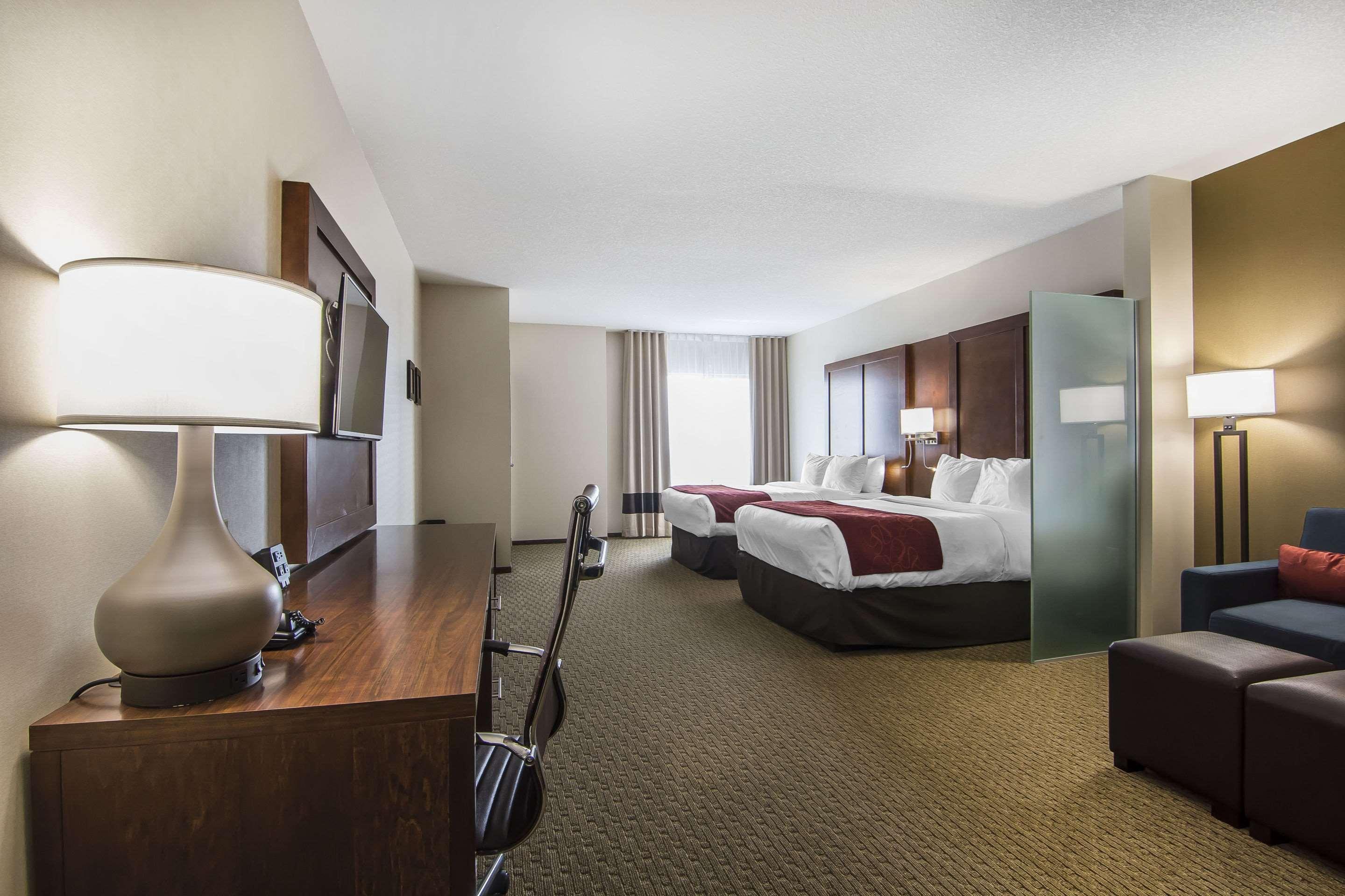 Comfort Suites Regina Luaran gambar