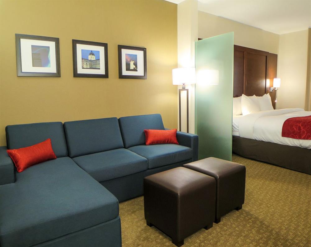 Comfort Suites Regina Luaran gambar