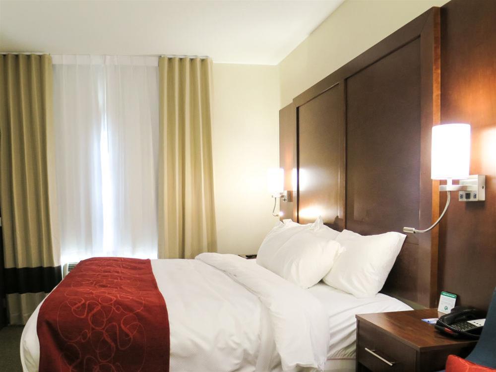 Comfort Suites Regina Luaran gambar