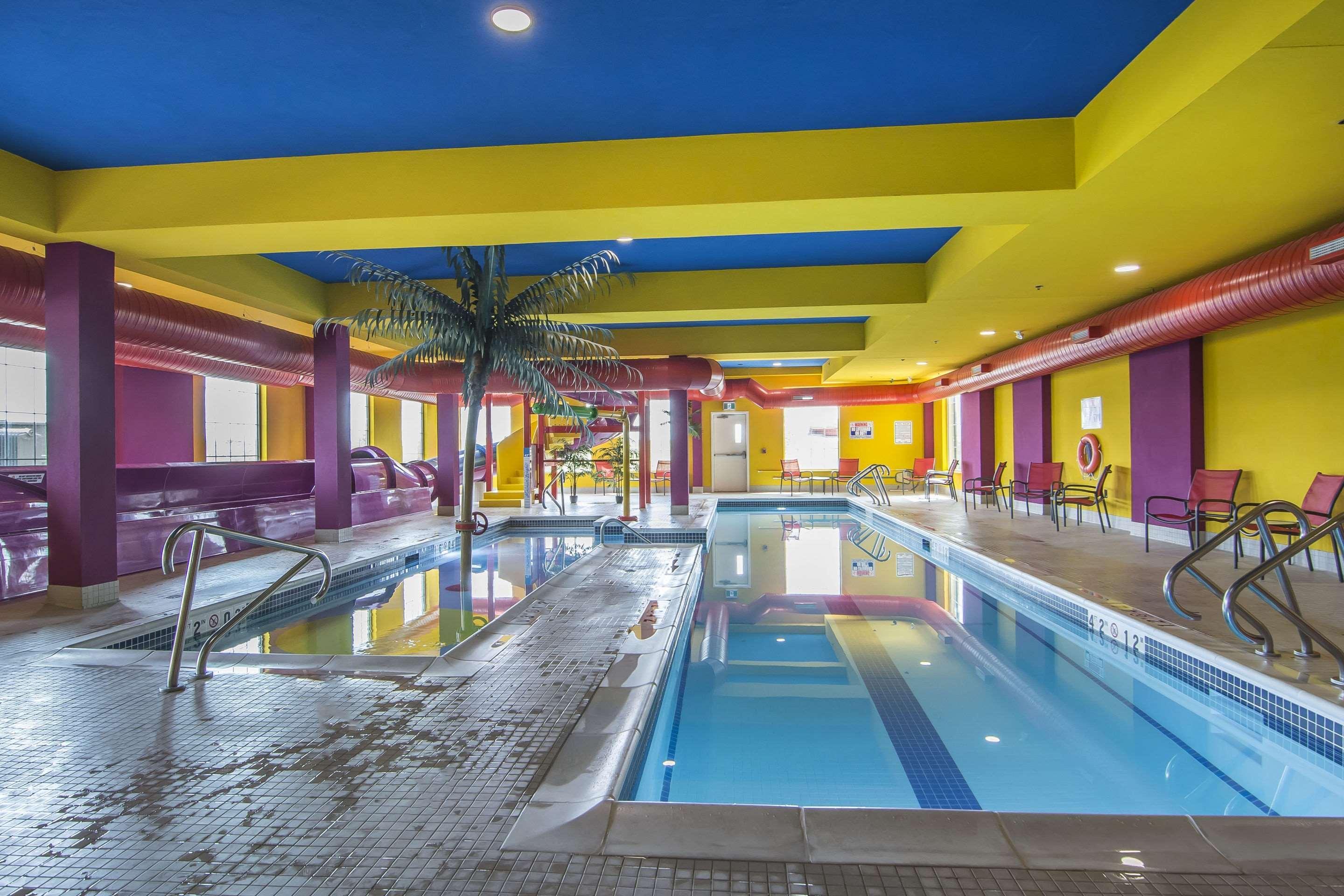 Comfort Suites Regina Luaran gambar