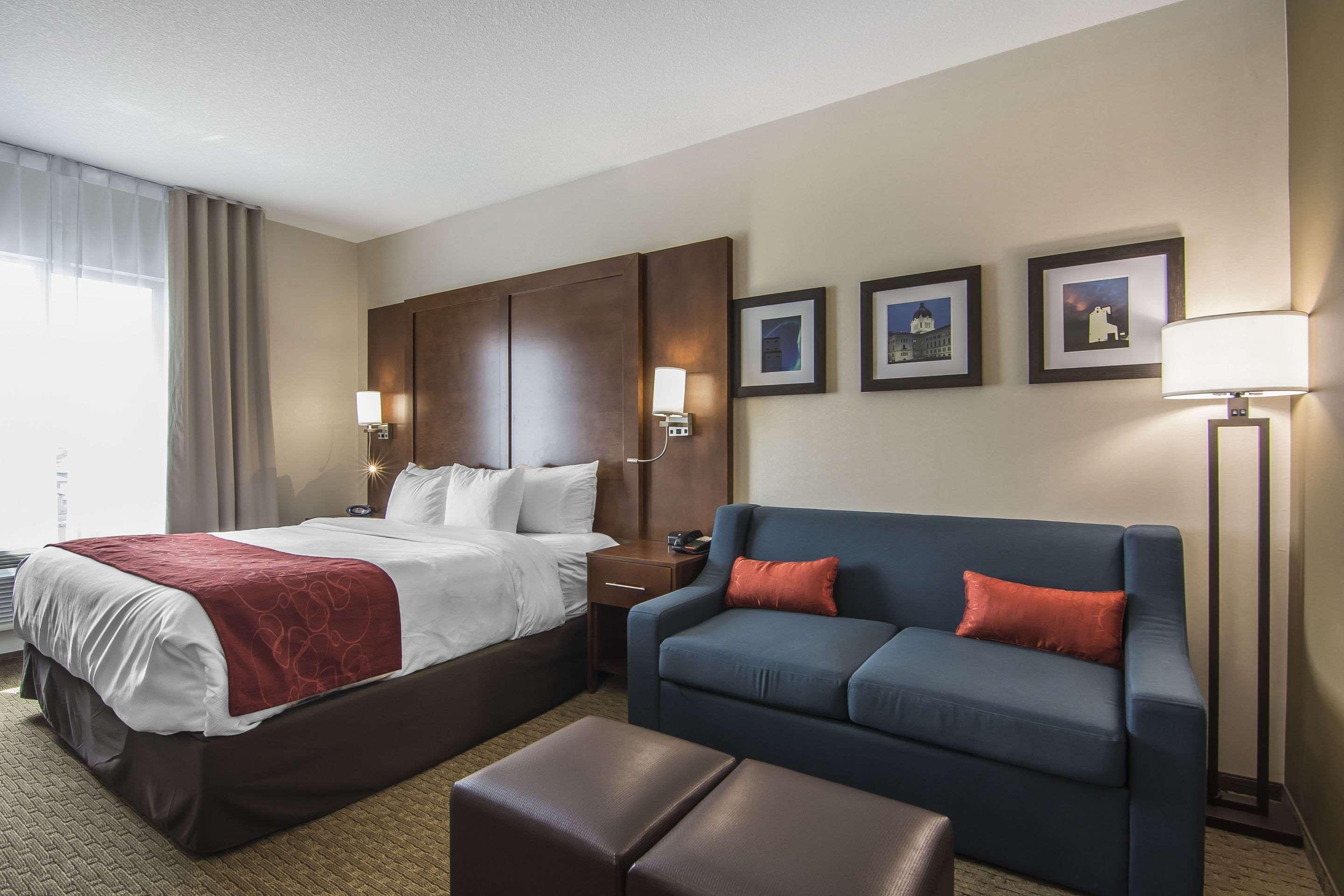 Comfort Suites Regina Luaran gambar
