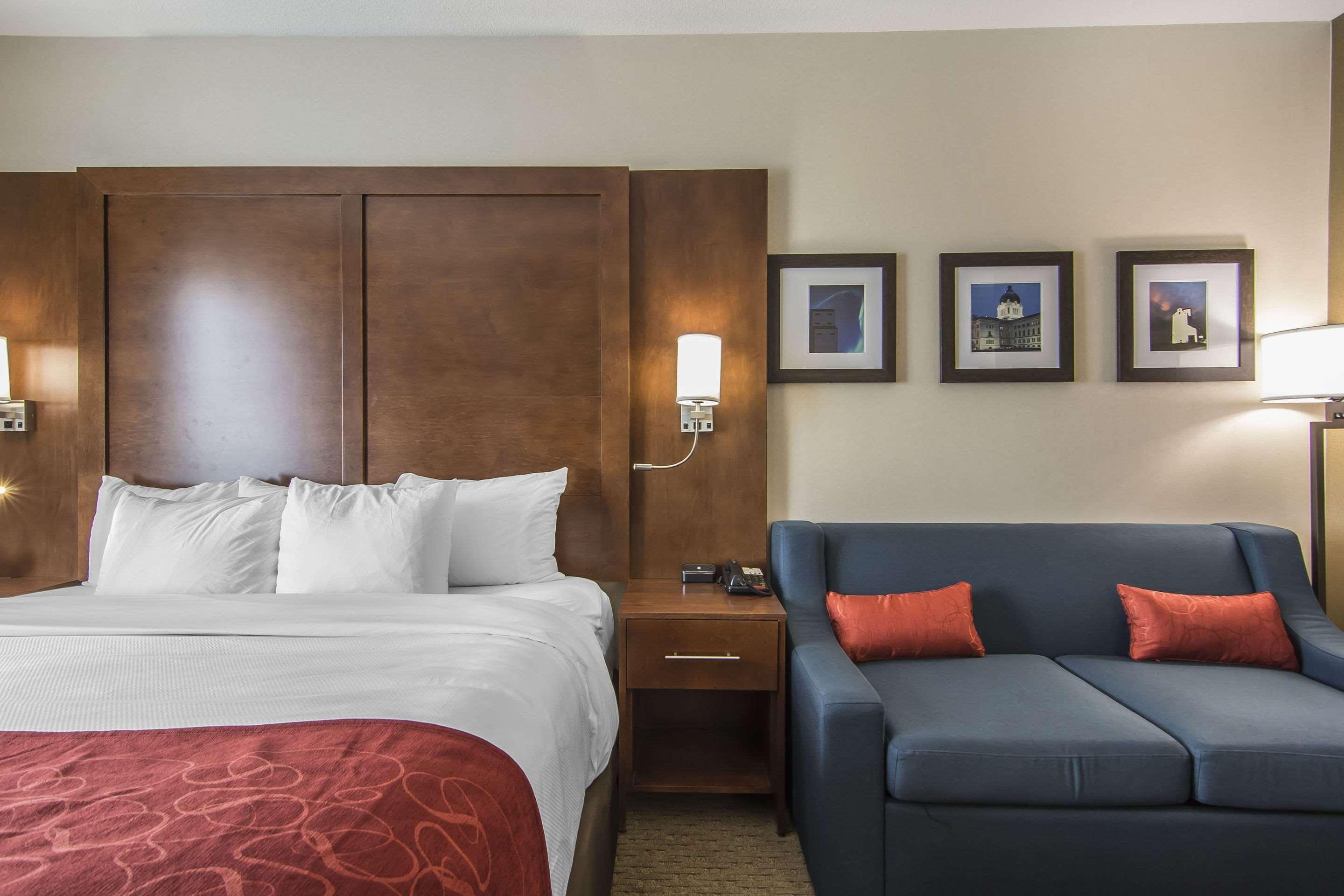 Comfort Suites Regina Luaran gambar