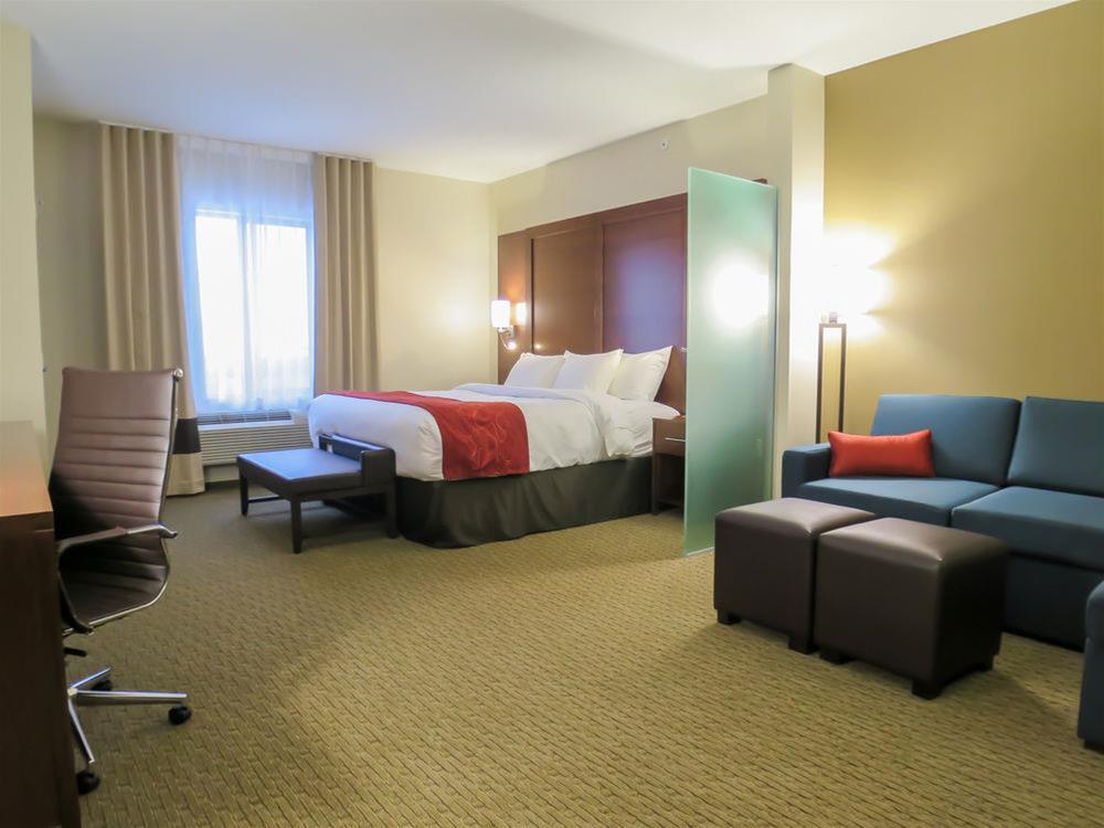 Comfort Suites Regina Luaran gambar