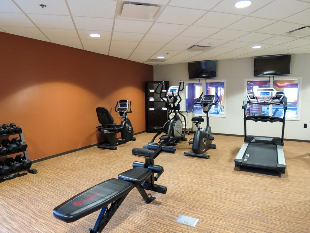 Comfort Suites Regina Luaran gambar