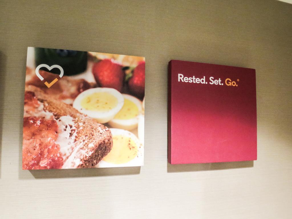 Comfort Suites Regina Luaran gambar